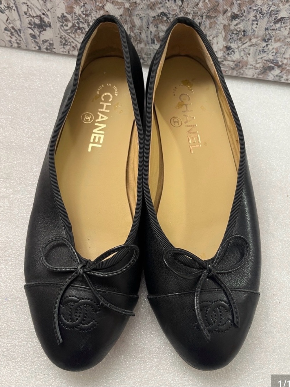CHANEL Black Leather Ballet Flats with Bow and CC Motif